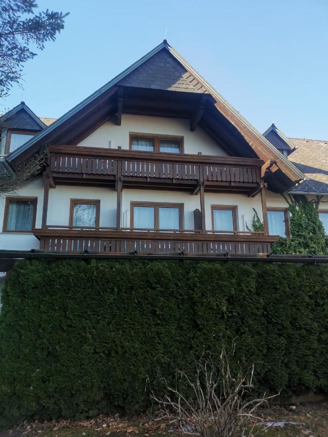 Pension Arkadenhof Лойперсдорф бай Фюрстенфелд Екстериор снимка